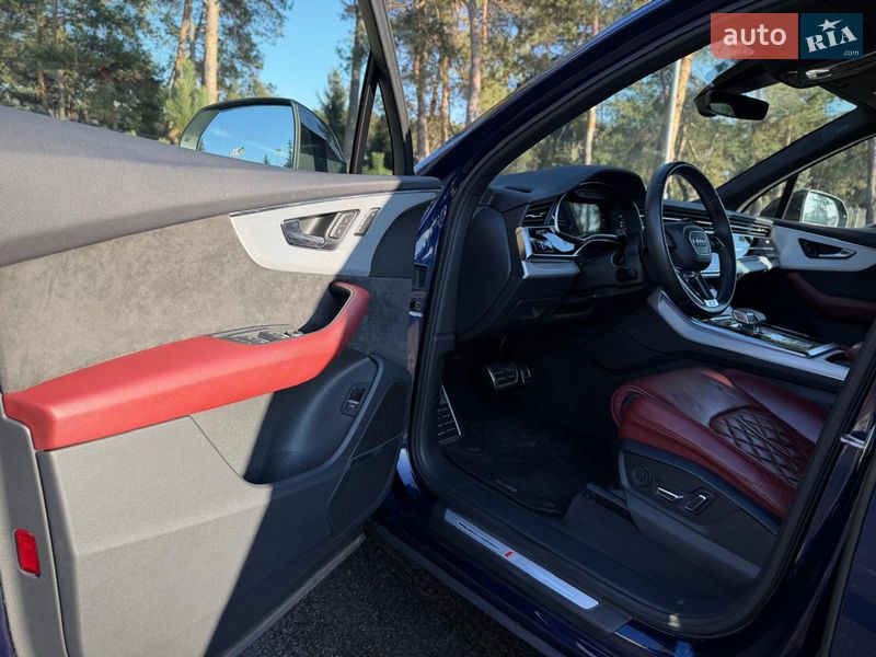 Внедорожник / Кроссовер Audi SQ7 2020 в Киеве