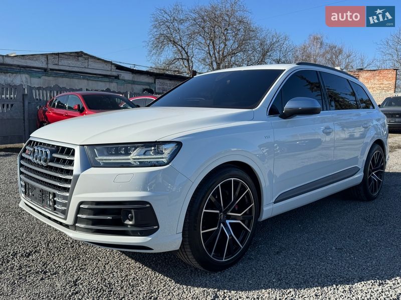 Внедорожник / Кроссовер Audi SQ7 2017 в Тернополе
