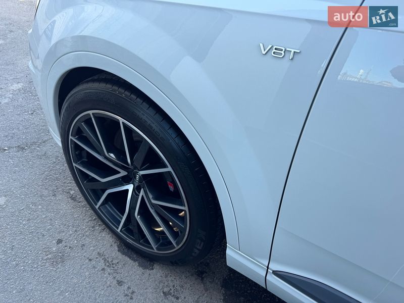 Внедорожник / Кроссовер Audi SQ7 2017 в Тернополе