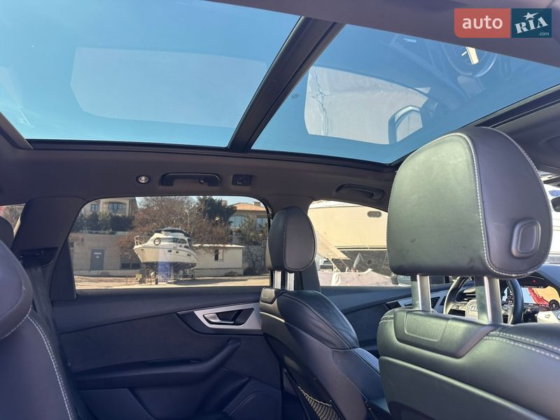 Внедорожник / Кроссовер Audi SQ7 2018 в Одессе