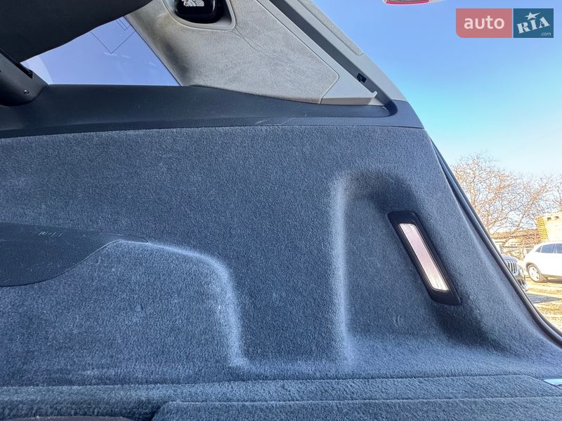 Внедорожник / Кроссовер Audi SQ7 2017 в Тернополе