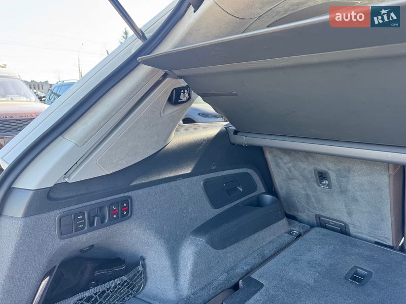 Внедорожник / Кроссовер Audi SQ7 2017 в Тернополе