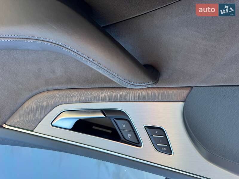 Внедорожник / Кроссовер Audi SQ7 2017 в Тернополе