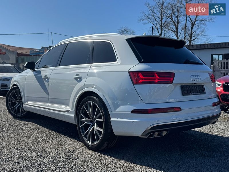 Внедорожник / Кроссовер Audi SQ7 2017 в Тернополе