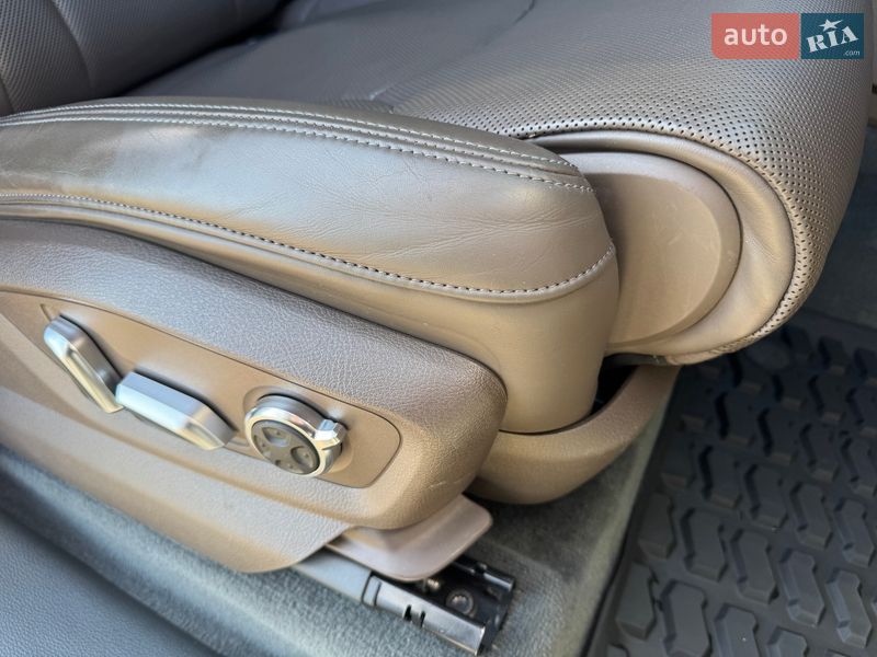 Внедорожник / Кроссовер Audi SQ7 2017 в Тернополе