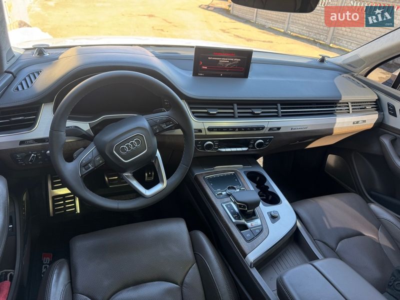 Внедорожник / Кроссовер Audi SQ7 2017 в Тернополе