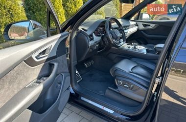 Внедорожник / Кроссовер Audi SQ7 2017 в Виноградове