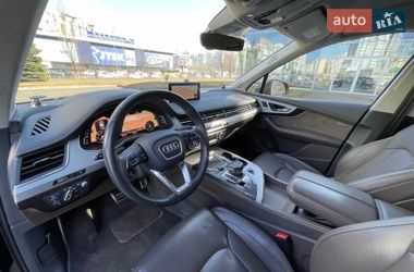 Внедорожник / Кроссовер Audi SQ7 2017 в Киеве