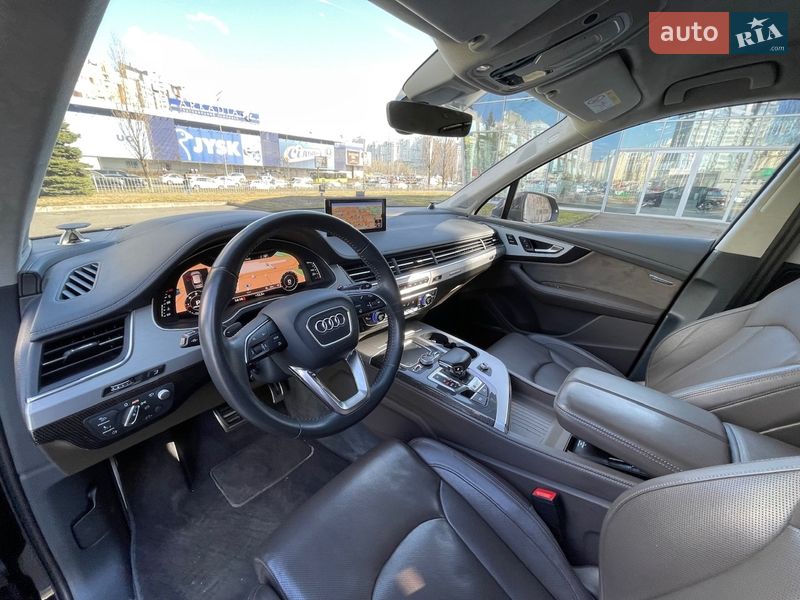 Позашляховик / Кросовер Audi SQ7 2017 в Києві