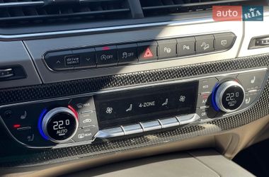 Внедорожник / Кроссовер Audi SQ7 2017 в Киеве
