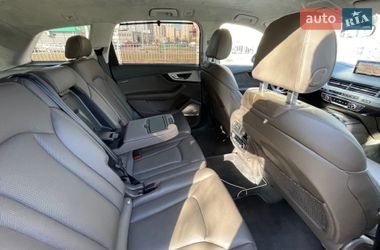 Внедорожник / Кроссовер Audi SQ7 2017 в Киеве