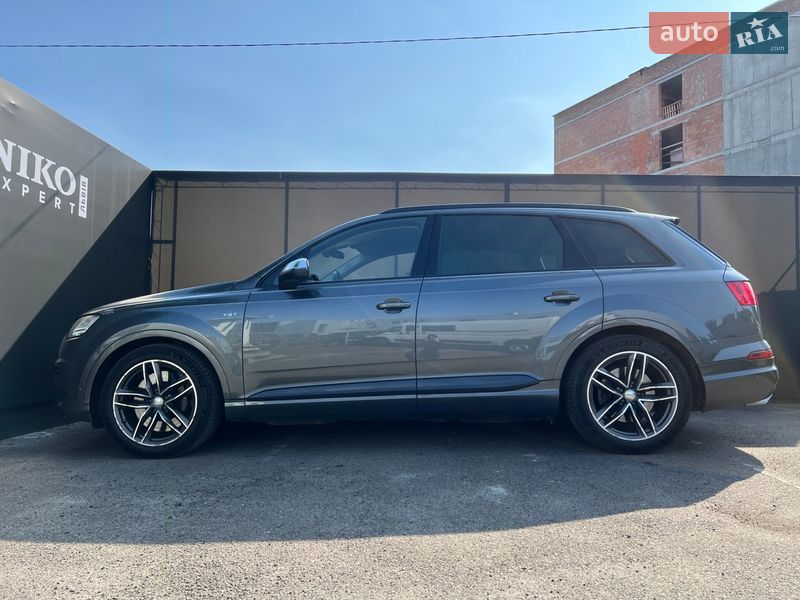 Позашляховик / Кросовер Audi SQ7 2018 в Львові