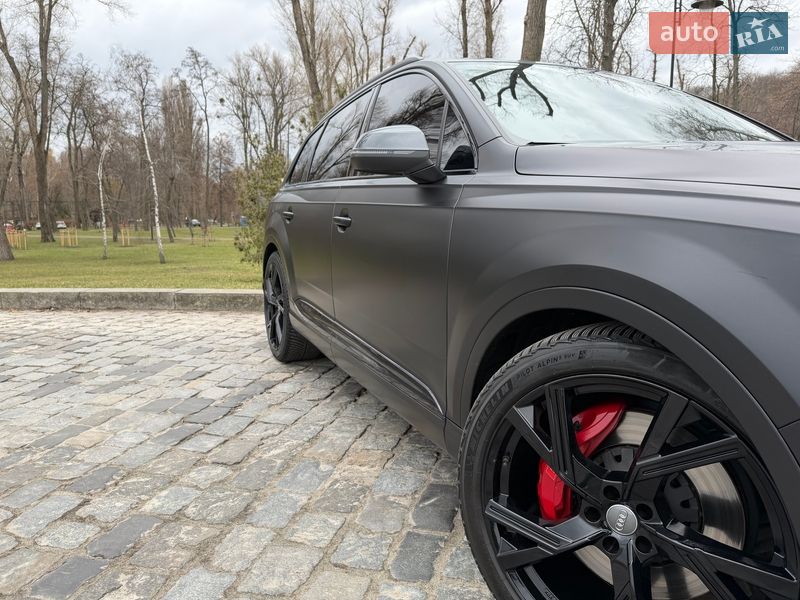 Внедорожник / Кроссовер Audi SQ7 2018 в Киеве