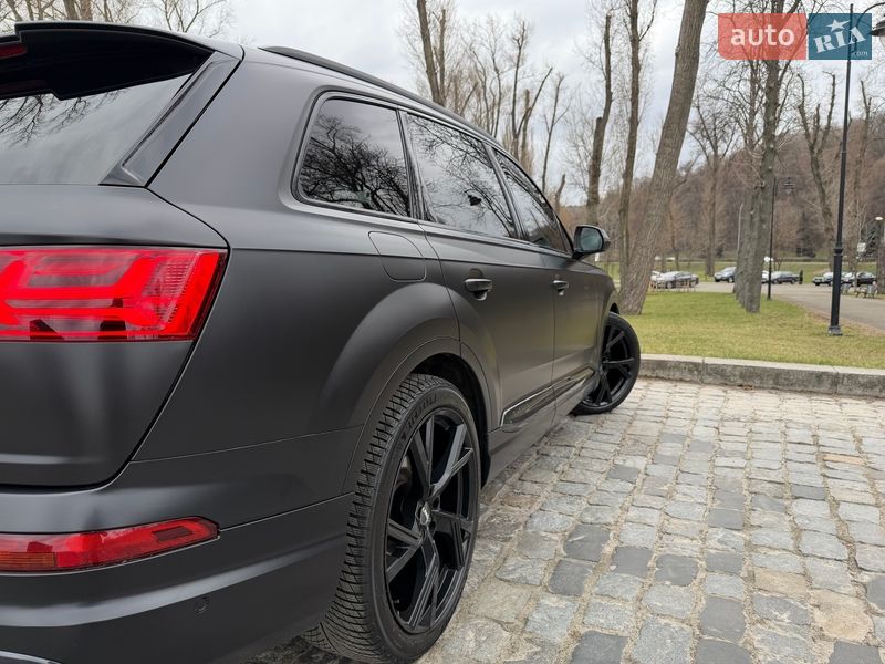 Внедорожник / Кроссовер Audi SQ7 2018 в Киеве