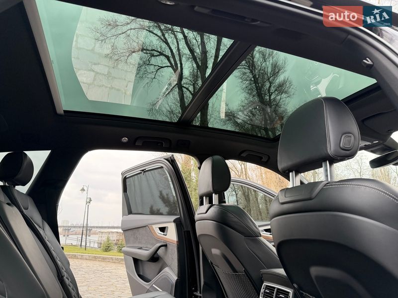 Внедорожник / Кроссовер Audi SQ7 2018 в Киеве