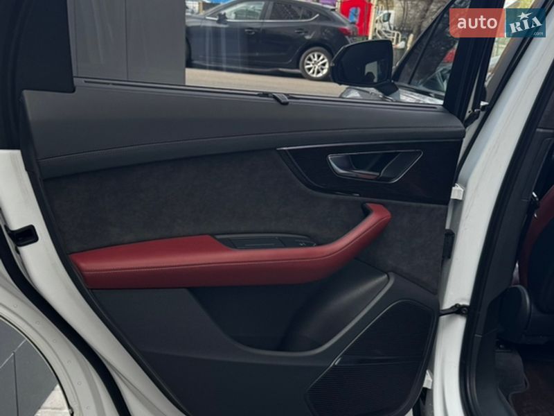 Внедорожник / Кроссовер Audi SQ7 2021 в Киеве
