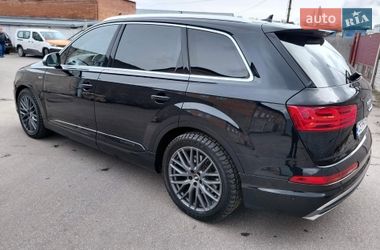 Внедорожник / Кроссовер Audi SQ7 2017 в Виннице