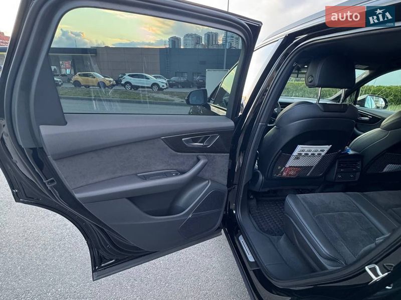 Позашляховик / Кросовер Audi SQ7 2021 в Дніпрі фото 12 Позашляховик / Кросовер Audi SQ7 2021 в Дніпрі