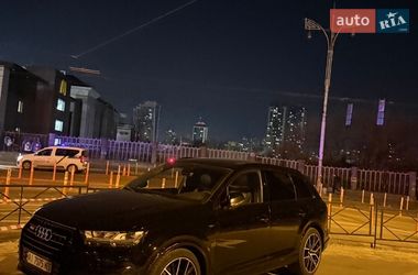 Позашляховик / Кросовер Audi SQ7 2017 в Києві