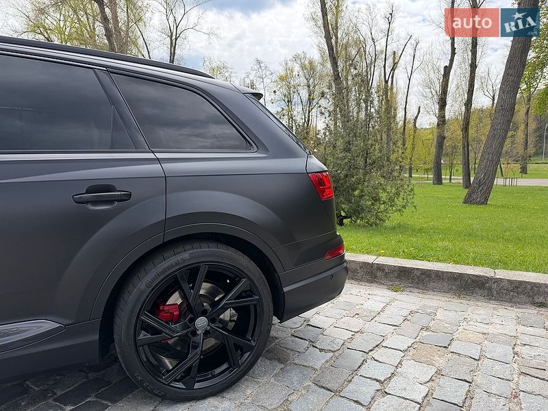Внедорожник / Кроссовер Audi SQ7 2018 в Киеве