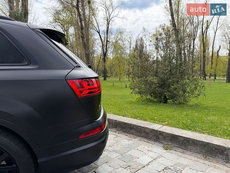 Внедорожник / Кроссовер Audi SQ7 2018 в Киеве