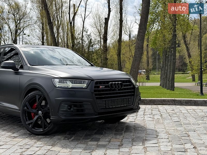 Внедорожник / Кроссовер Audi SQ7 2018 в Киеве