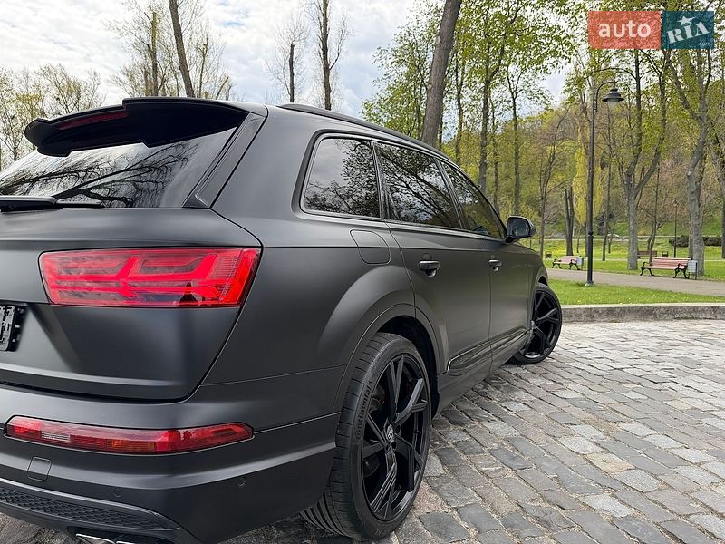 Внедорожник / Кроссовер Audi SQ7 2018 в Киеве