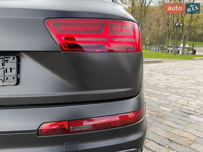 Внедорожник / Кроссовер Audi SQ7 2018 в Киеве