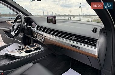 Внедорожник / Кроссовер Audi SQ7 2018 в Киеве