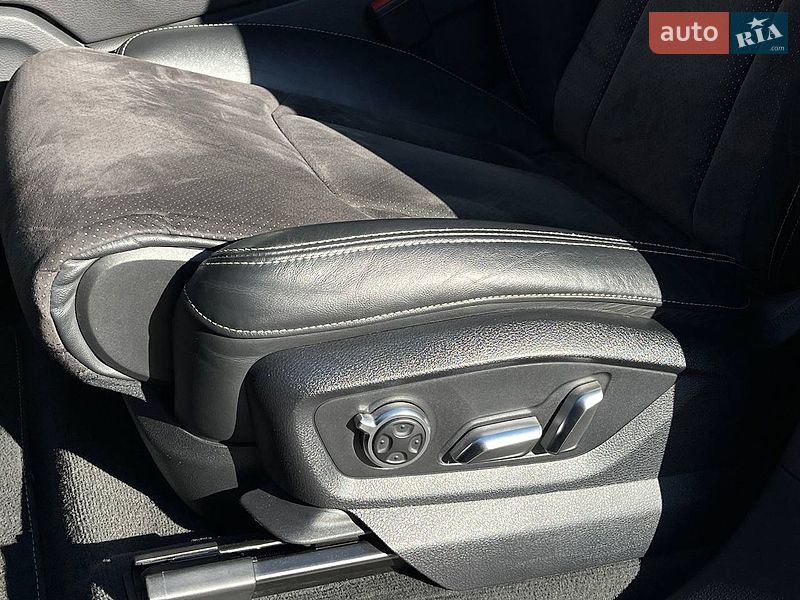 Внедорожник / Кроссовер Audi SQ7 2018 в Киеве