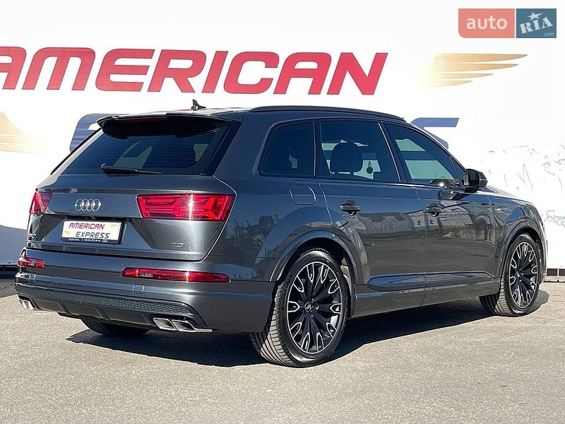 Внедорожник / Кроссовер Audi SQ7 2018 в Киеве