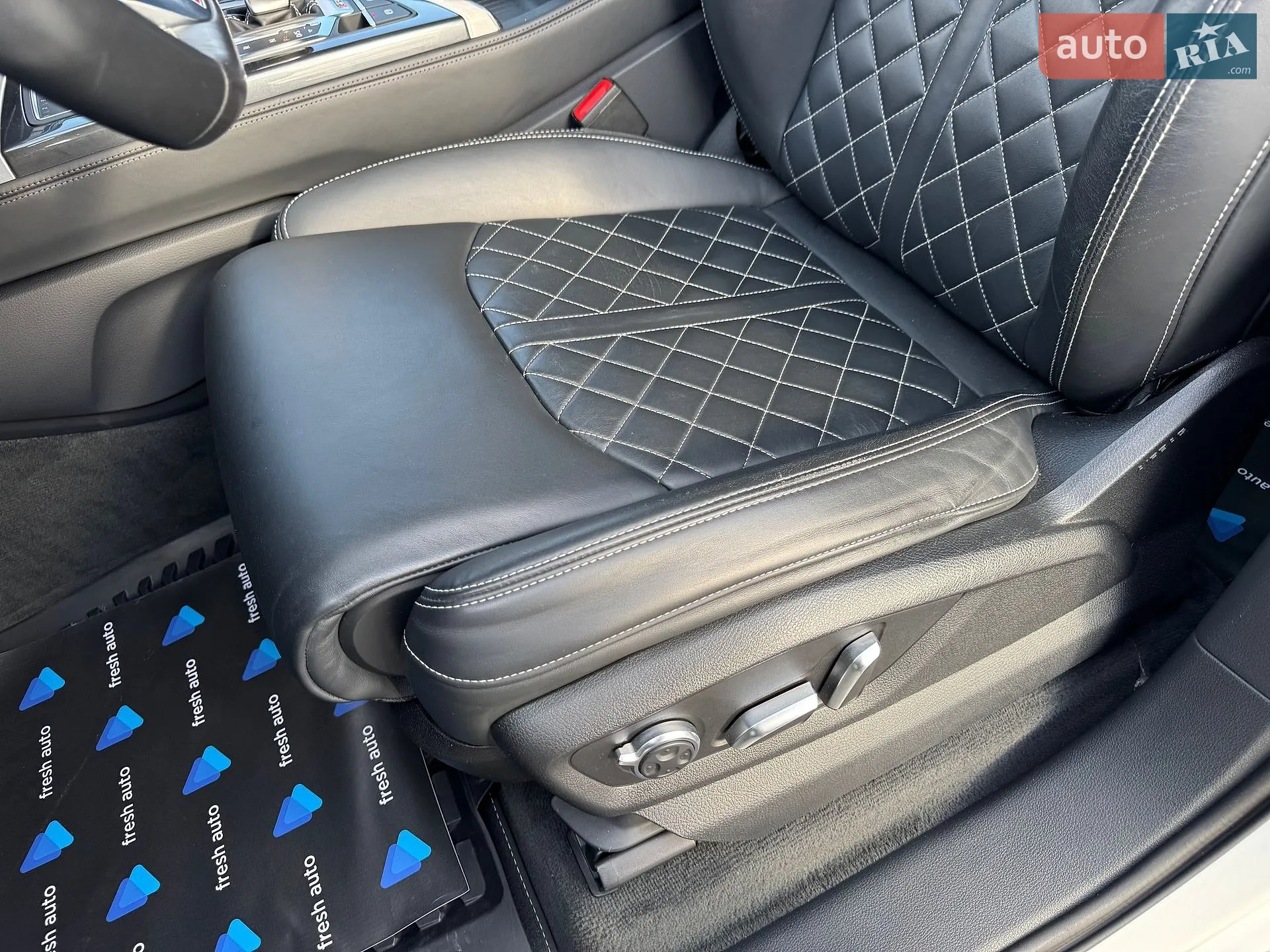 2017 Audi SQ7 - мініатюра 24