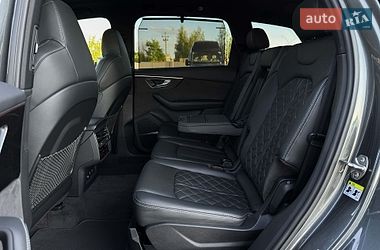 Позашляховик / Кросовер Audi SQ7 2020 в Луцьку