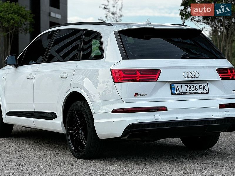 Внедорожник / Кроссовер Audi SQ7 2017 в Киеве фото 7 Внедорожник / Кроссовер Audi SQ7 2017 в Киеве