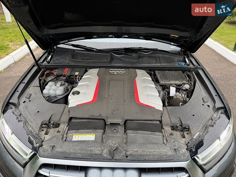 Внедорожник / Кроссовер Audi SQ7 2018 в Ровно