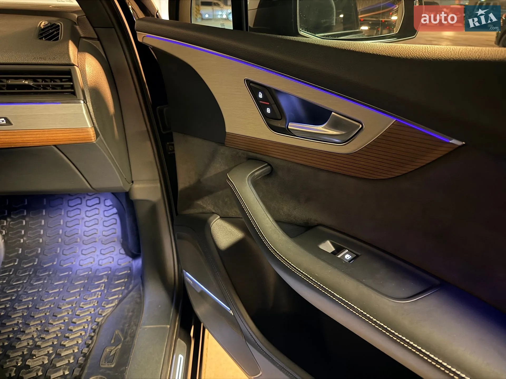 2018 Audi SQ7 - мініатюра 158