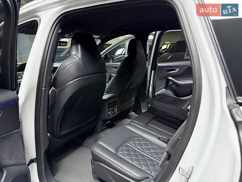 Позашляховик / Кросовер Audi SQ7 2024 в Києві
