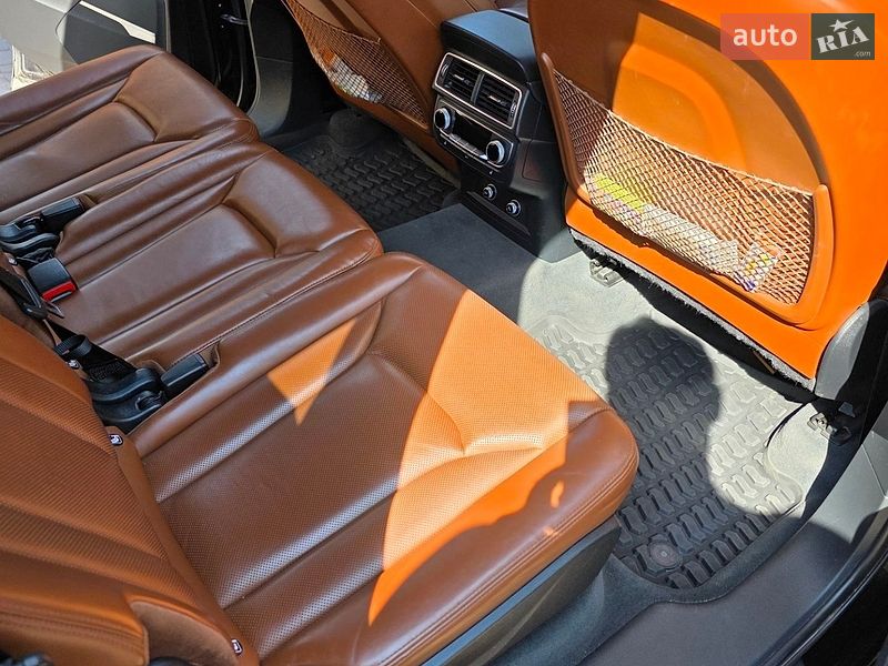 Позашляховик / Кросовер Audi SQ7 2018 в Нововолинську