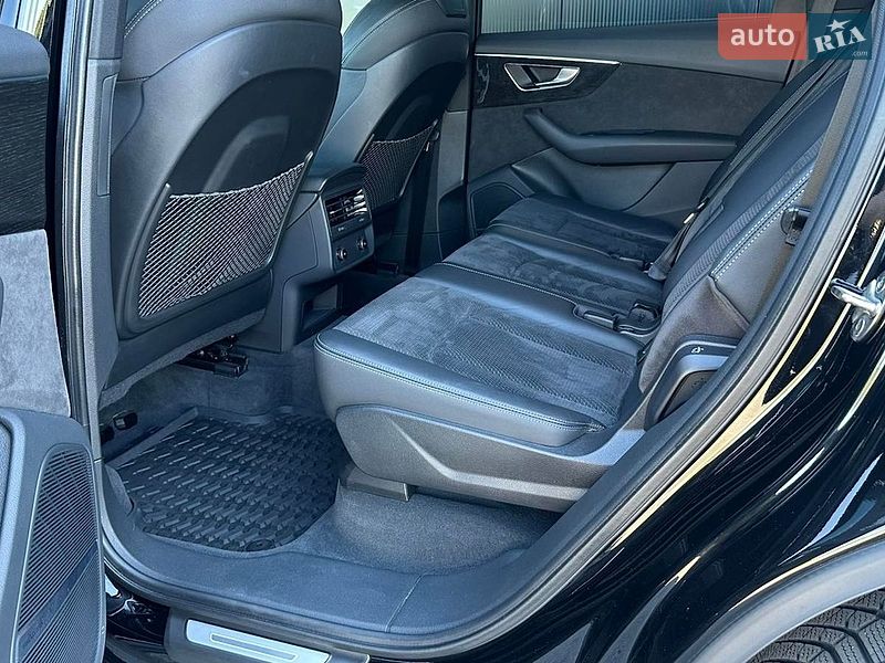 Позашляховик / Кросовер Audi SQ7 2021 в Києві