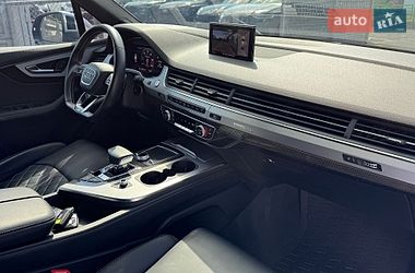 Внедорожник / Кроссовер Audi SQ7 2017 в Тернополе