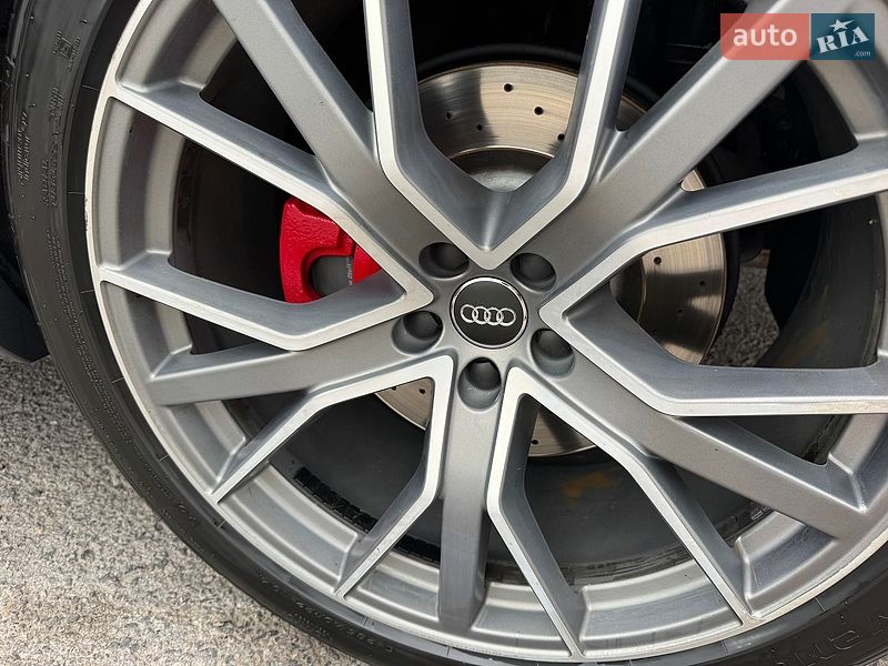 Внедорожник / Кроссовер Audi SQ7 2017 в Тернополе