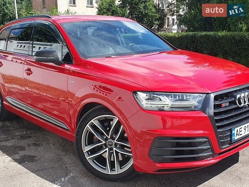 Позашляховик / Кросовер Audi SQ7 2017 в Кам'янському
