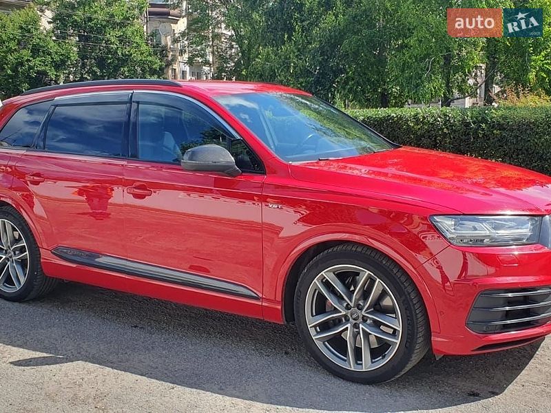 Позашляховик / Кросовер Audi SQ7 2017 в Кам'янському