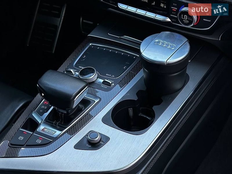 Внедорожник / Кроссовер Audi SQ7 2017 в Черкассах