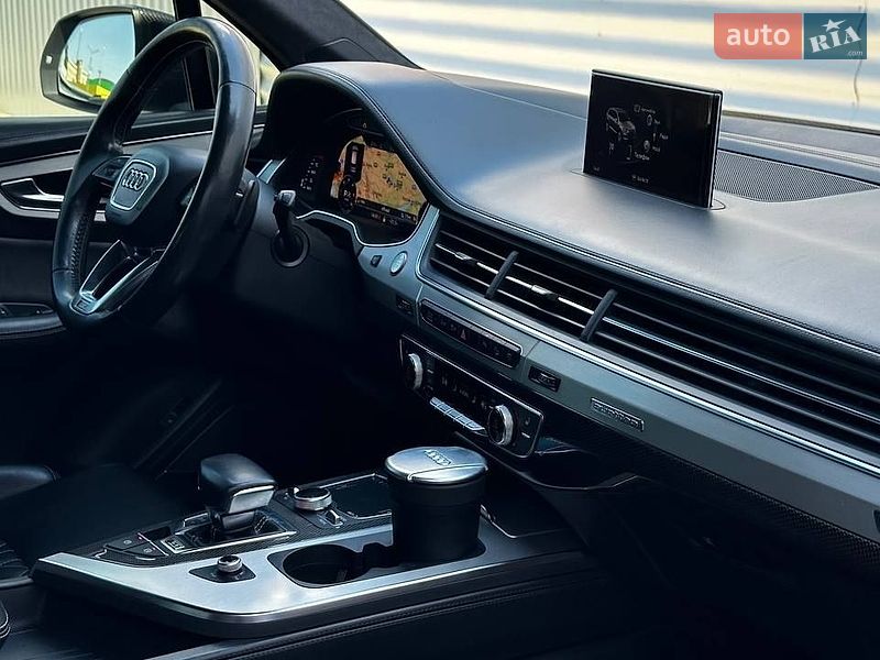 Внедорожник / Кроссовер Audi SQ7 2017 в Черкассах