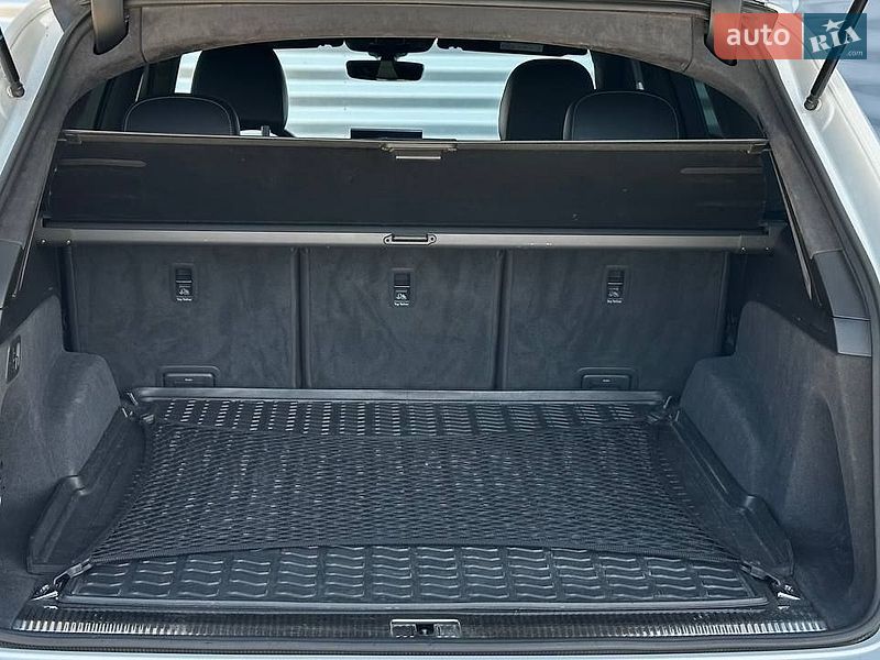 Внедорожник / Кроссовер Audi SQ7 2017 в Черкассах