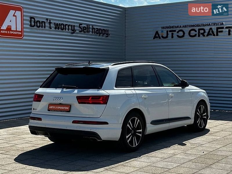 Внедорожник / Кроссовер Audi SQ7 2017 в Черкассах