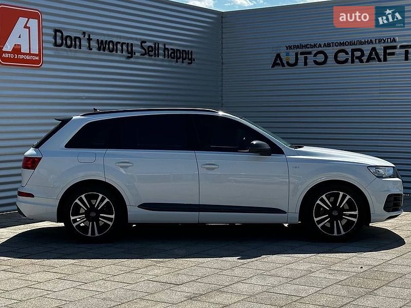 Внедорожник / Кроссовер Audi SQ7 2017 в Черкассах