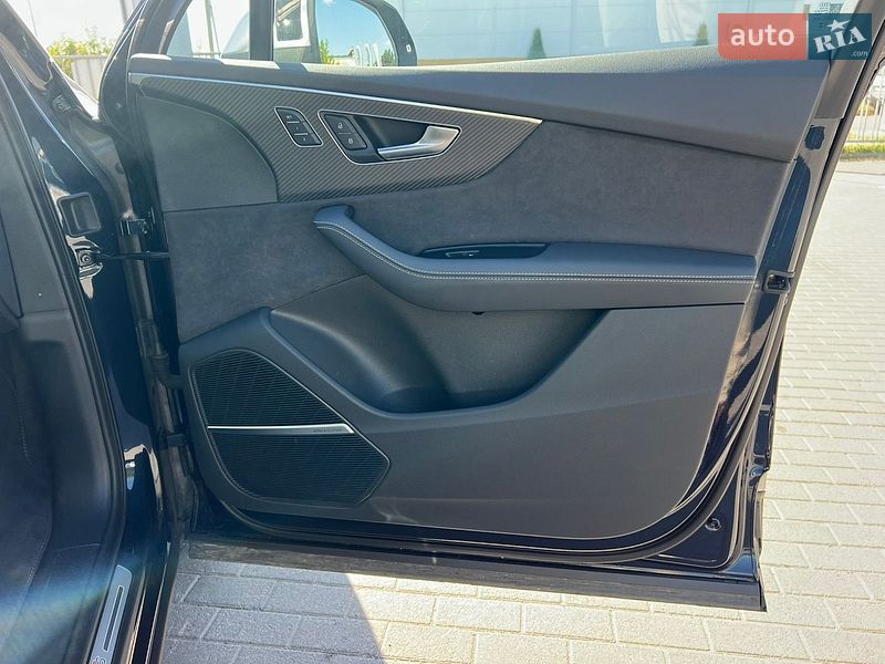Внедорожник / Кроссовер Audi SQ7 2024 в Киеве