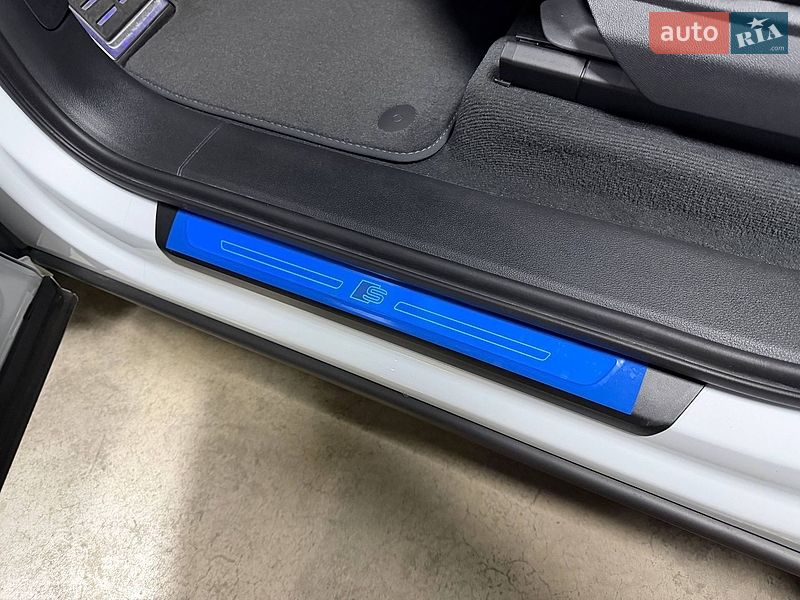 Внедорожник / Кроссовер Audi SQ7 2024 в Киеве